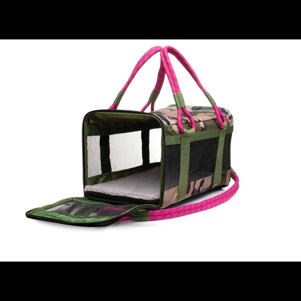 Roverlund Large Out-Of-Office Pet Carrier Pink Camo